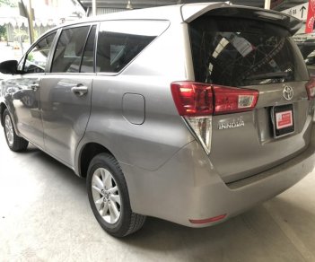 Toyota Innova G 2017 - Bán Toyota Innova bản G số tự động, xe gia đình sử dụng 1 chủ từ đầu. LH: 0906907338