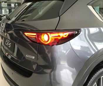 Mazda CX 5 2.5 AT 2WD 2018 - Cần bán xe Mazda CX 5 2.5 AT 2WD sản xuất năm 2018, màu xám, giá 999tr