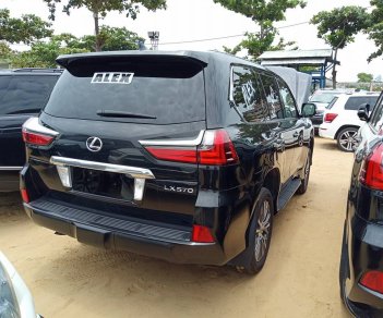 Lexus LX 570 2018 - Bán ô tô Lexus LX 570 đời 2018, màu đen, xe nhập khẩu nguyên chiếc, nguyên bản