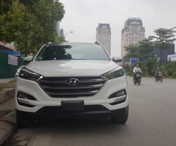 Hyundai Tucson 2015 - Cần bán Hyundai Tucson năm sản xuất 2015, màu trắng, nhập khẩu