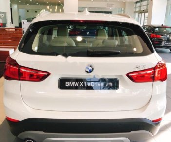 BMW X1 sDrive18i 2018 - Bán ô tô BMW X1 sDrive18i đời 2018, màu trắng, xe nhập