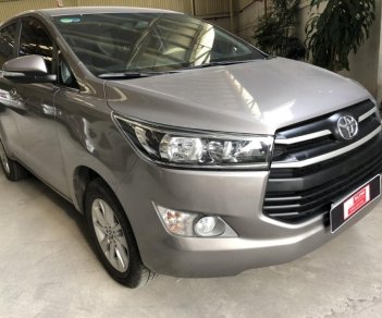 Toyota Innova G 2017 - Bán Toyota Innova bản G số tự động, xe gia đình sử dụng 1 chủ từ đầu. LH: 0906907338