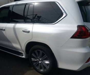 Lexus LX 570 2017 - Cần bán Lexus LX 570 - 2017, màu trắng, nhập khẩu nguyên chiếc, giấy tờ hợp pháp