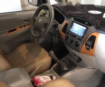 Toyota Innova G 2010 - Bán Toyota Innova G sản xuất 2010, màu vàng số sàn