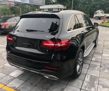 Mercedes-Benz GLC-Class GLC300 2018 - Bán ô tô Mercedes GLC300 đời 2018, màu đen