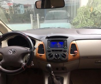 Toyota Innova G 2010 - Cần bán xe Toyota Innova G đời 2010, màu bạc chính chủ