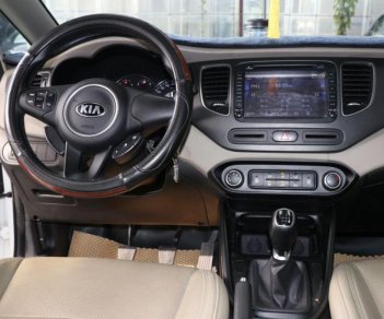 Kia Rondo 2.0MT 2017 - Bán xe Kia Rondo 2.0MT đời 2017, màu trắng, giá tốt