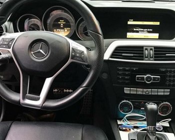 Mercedes-Benz C class C300 2013 - Cần bán xe Mercedes C300 năm sản xuất 2013, màu trắng