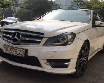 Mercedes-Benz C class C300 2013 - Cần bán xe Mercedes C300 năm sản xuất 2013, màu trắng