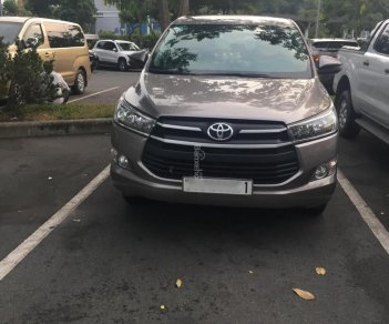 Toyota Innova E 2018 - Bán xe Toyota Innova E sản xuất năm 2018, màu đồng ánh kim