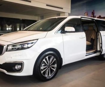 Kia Sedona 2018 - Bán ô tô Kia Sedona sản xuất 2018, màu trắng