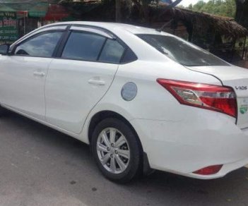 Toyota Vios  E 2.5MT CVT 2016 - Bán ô tô Toyota Vios E 2.5MT CVT sản xuất năm 2016, màu trắng 