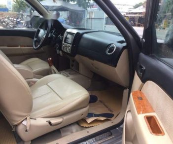 Ford Everest    2011 - Cần bán Ford Everest năm sản xuất 2011, màu xám giá cạnh tranh