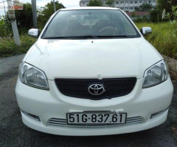 Toyota Vios 2004 - Bán Toyota Vios năm sản xuất 2004, màu trắng, giá chỉ 198 triệu