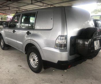 Mitsubishi Pajero 3.0 2008 - Bán xe Mitsubishi Pajero đời 2008 màu bạc, giá chỉ 355 triệu, nhập khẩu nguyên chiếc