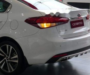 Kia Cerato   1.6 AT 2018 - Bán ô tô Kia Cerato 1.6 AT sản xuất năm 2018, màu trắng giá cạnh tranh