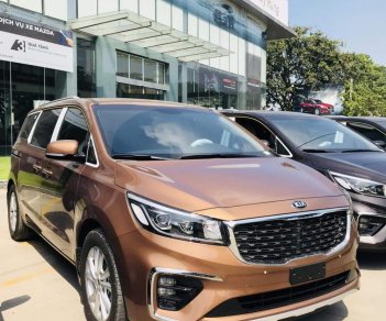 Kia Sedona Platinum D 2018 - Bán Sedona Platinum D 2019 - Hotline 0967.652.071 tặng gói phụ kiện 20 triệu đồng - tặng kèm tiền mặt