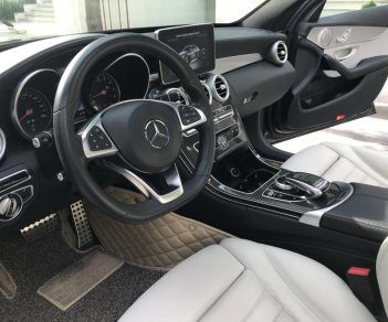 Mercedes-Benz C class C300 AMG 2017 - Cần bán lại xe Mercedes-Benz C300 class năm 2017 màu đen