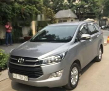 Toyota Innova MT 2016 - Bán xe Innova 2016, màu bạc, xe gia đình sử dụng không kinh doanh 