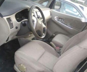 Toyota Innova MT 2015 - Bán Toyota Innova MT sản xuất năm 2015, máy móc chạy êm ru