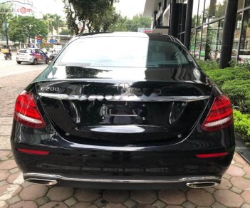 Mercedes-Benz E class E200 2017 - Bán Mercedes E200 năm sản xuất 2017, màu đen