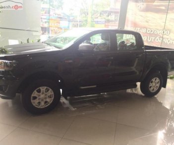 Ford Ranger XLS 2.2L 4x2 AT 2018 - Cần bán xe Ford Ranger XLS 2.2L 4x2 AT năm sản xuất 2018, màu đen, xe nhập giá cạnh tranh