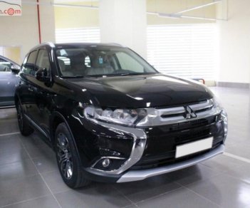 Mitsubishi Outlander 2.4 CVT Premium 2018 - Cần bán Mitsubishi Outlander 2.4 CVT Premium đời 2018, màu đen