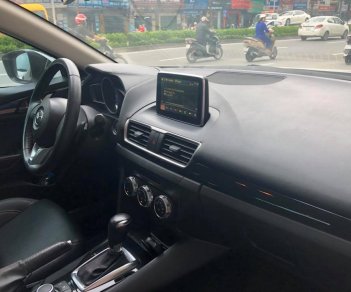 Mazda 3 1.5AT  2016 - Bán Mazda 3 1.5AT Sedan sản xuất năm 2016, màu trắng, giá tốt