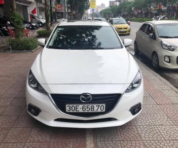 Mazda 3 1.5AT  2016 - Bán Mazda 3 1.5AT Sedan sản xuất năm 2016, màu trắng, giá tốt