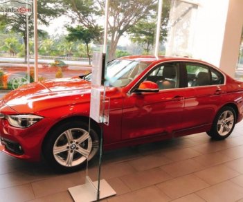 BMW 3 Series 320i 2018 - Bán xe BMW 3 Series 320i năm sản xuất 2018, màu đỏ, nhập khẩu