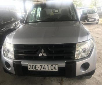 Mitsubishi Pajero 3.0 2008 - Bán xe Mitsubishi Pajero đời 2008 màu bạc, giá chỉ 355 triệu, nhập khẩu nguyên chiếc