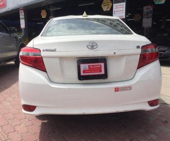 Toyota Vios E 2016 - Bán Vios 2016, màu trắng số sàn, trả góp, giá tốt