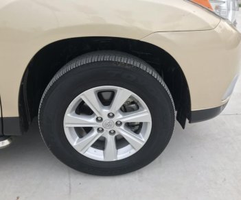 Toyota Highlander SE 2011 - Bán Toyota Highlander bản SE, cửa nóc, cốp hít, sx 2011 giá 1 tỷ 256 triệu, liên hệ 0337398448