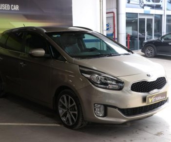 Kia Rondo 1.7MT 2015 - Bán xe Kia Rondo 1.7MT 2015, màu vàng, giá chỉ 548 triệu