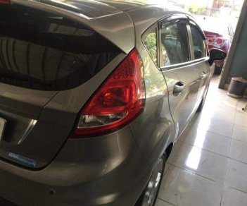 Ford Fiesta  1.6AT 2011 - Cần bán gấp Ford Fiesta 1.6AT đời 2011 xe gia đình, giá tốt