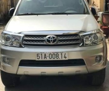 Toyota Fortuner 2010 - Bán Toyota Fortuner sản xuất năm 2010, màu bạc, nhập khẩu, giá chỉ 660 triệu