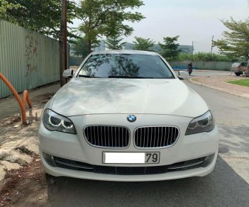 BMW 5 Series 520i 2015 - Bán BMW 520i 2015 bản đủ cốp điện cửa hít, xe đẹp không lỗi bao kiểm tra hãng