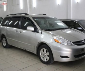 Toyota Sienna LE 3.5 2009 - Cần bán gấp Toyota Sienna LE 3.5 đời 2009, màu bạc, xe nhập  