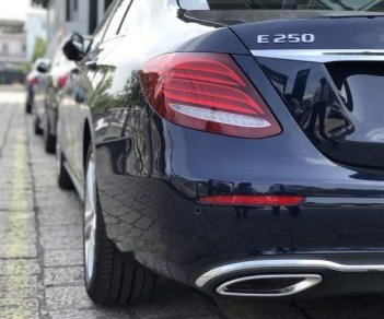 Mercedes-Benz E class E250  2018 - Cần bán lại xe Mercedes E250 đời 2018, màu đen
