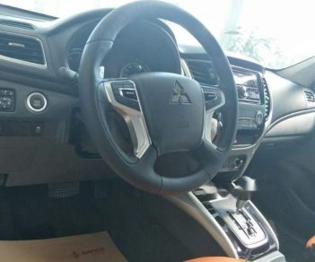 Mitsubishi Triton 2018 - Cần bán xe Mitsubishi Triton năm sản xuất 2018, màu trắng, xe nhập