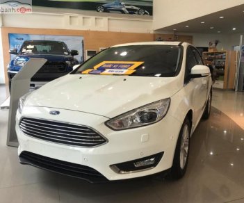 Ford Focus Titanium 1.5L 2018 - Bán Ford Focus Titanium 1.5L năm sản xuất 2018, màu trắng giá cạnh tranh