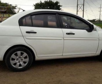 Hyundai Verna 1.4MT 2008 - Cần bán gấp Hyundai Verna 1.4MT đời 2008, màu trắng chính chủ giá cạnh tranh