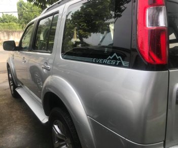 Ford Everest Limited 4x2 2011 - Bán ô tô Ford Everest Limited 4x2 năm sản xuất 2011, màu bạc giá thỏa thuận, Hotline 0901267855