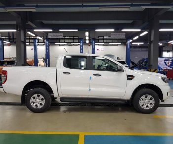 Ford Ranger XLS AT 2.2L 2018 - Bán Ford Ranger XLS mới đời 2018, nhập khẩu, giá chỉ từ 650 triệu, xe có sẵn đủ màu giao ngay và nhiều quà tặng hấp dẫn