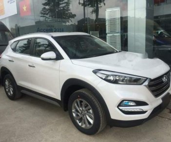 Hyundai Tucson  2.0 2018 - Bán Hyundai Tucson 2.0 sản xuất năm 2018, màu trắng giá cạnh tranh