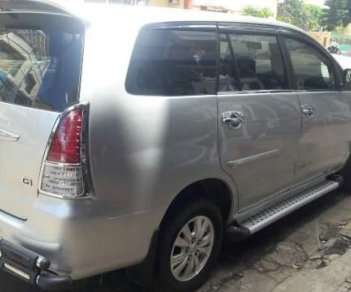 Toyota Innova G MT 2012 - Gia đình cần bán xe Innova 2012 G xịn số sàn, xe còn mới