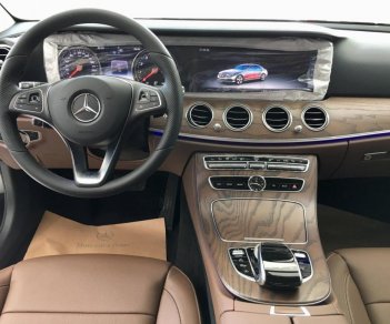 Mercedes-Benz E class E200 2018 - Bán Mercedes E200 năm 2018 mới, đủ màu, giao xe toàn quốc