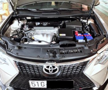 Toyota Camry 2.5Q 2016 - Bán Camry 2.5Q 2017 xe đi 9000km, không lỗi nhỏ, bao kiểm tra hãng
