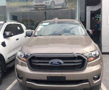 Ford Ranger XLS 2.2L 4x2 MT 2018 - Bán xe Ford Ranger XLS 2.2L 4x2 MT đời 2018, màu vàng, nhập khẩu, giá 630tr