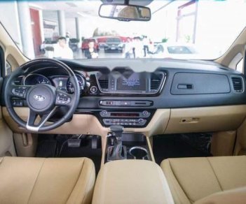 Kia Sedona  Luxury 2018 - Bán xe Kia Sedona Luxury sản xuất năm 2018, màu đen, mới 100%